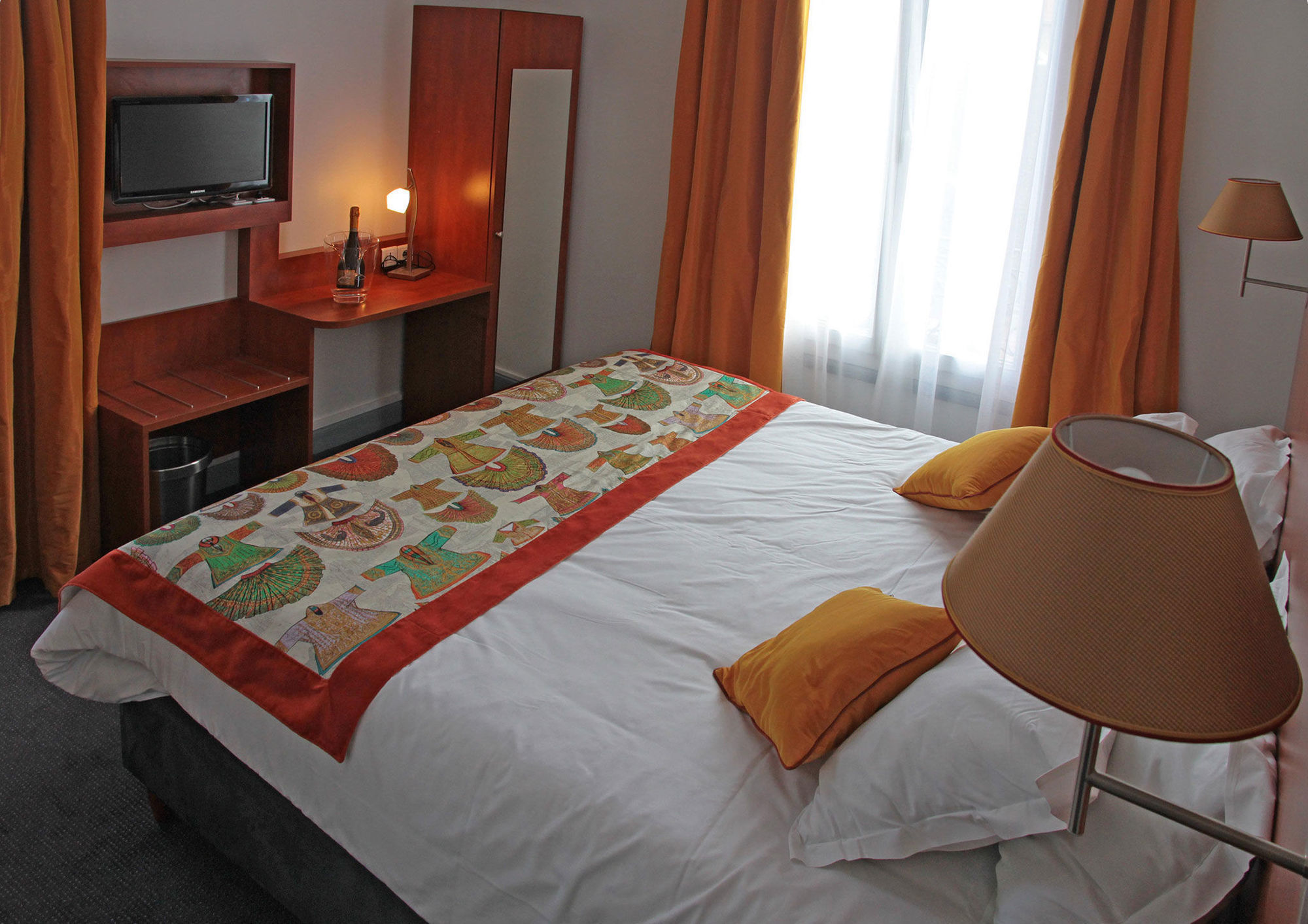 Western Centre Hotel 3*